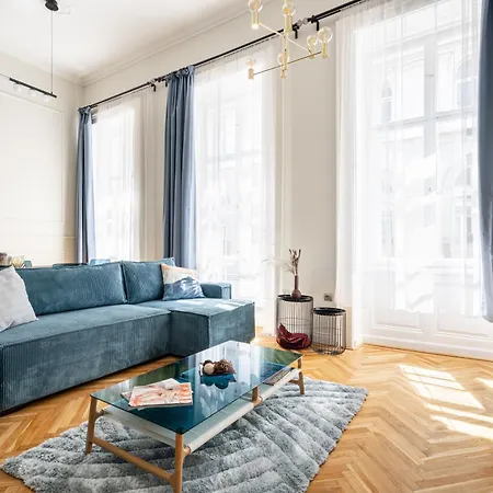 Styled Close To The River Danube. Apartment *