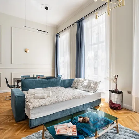 Apartment Styled Close To The River Danube. Budapest